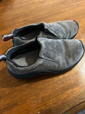 Merrell size 7 Women's Gray Suede Slip-On Loafers